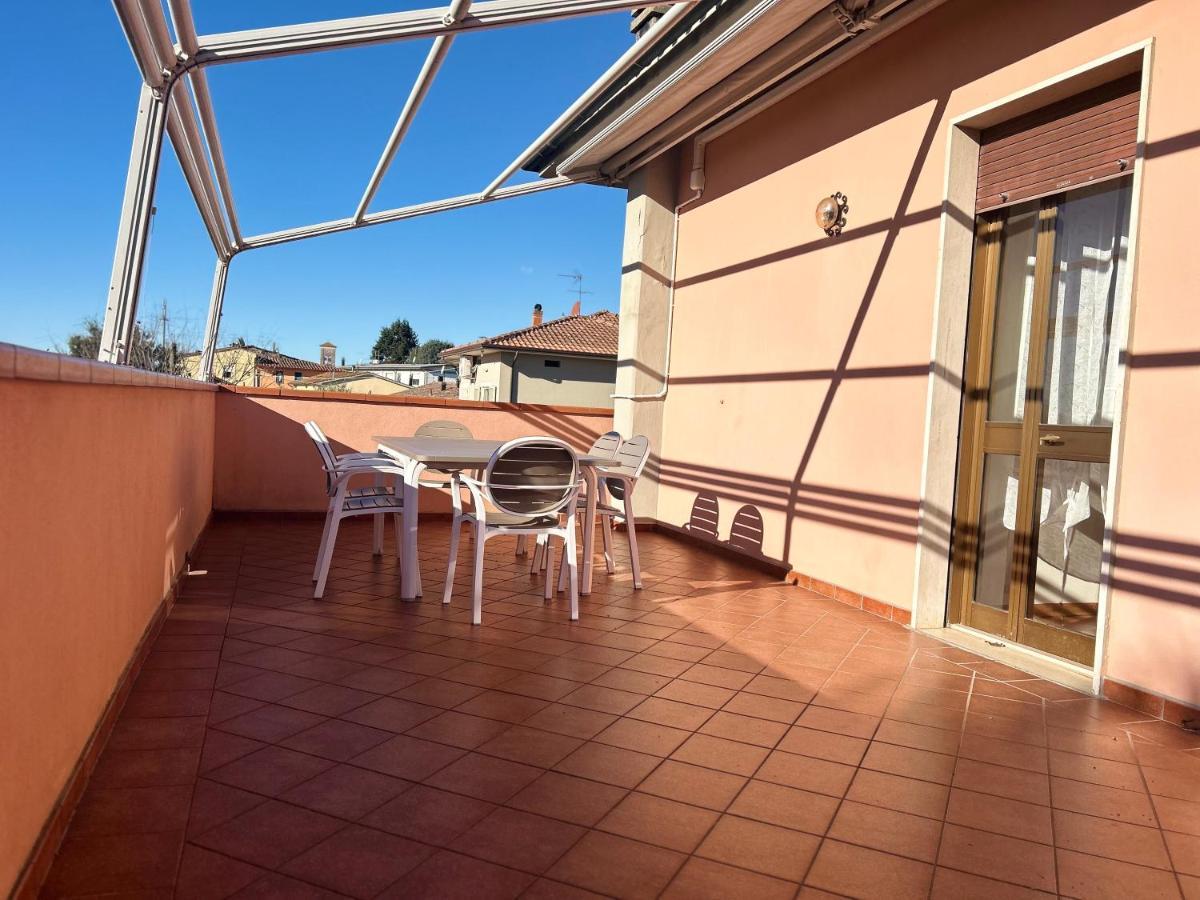 Ferienwohnung Albi'S House,Terrazza ,Wi-Fi, Parcheggio, Ac Lucca Exterior foto