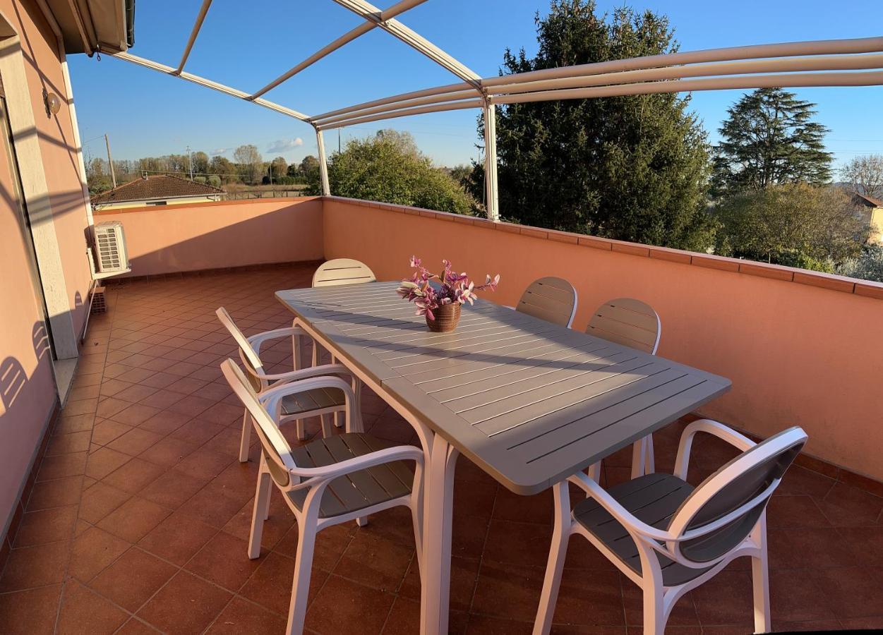 Ferienwohnung Albi'S House,Terrazza ,Wi-Fi, Parcheggio, Ac Lucca Exterior foto