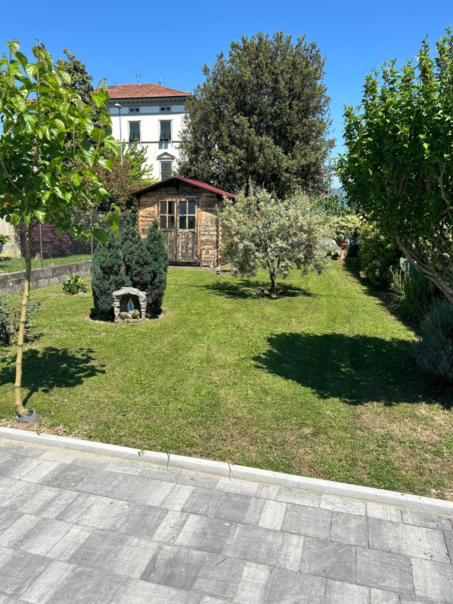 Ferienwohnung Albi'S House,Terrazza ,Wi-Fi, Parcheggio, Ac Lucca Exterior foto